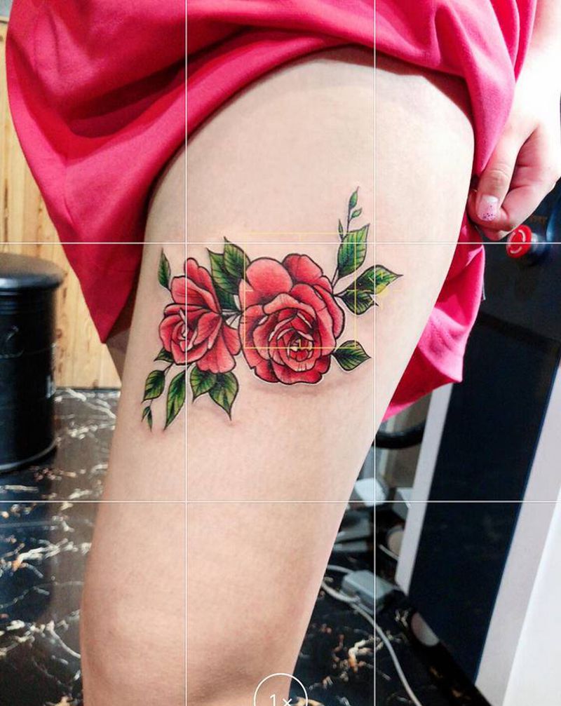 大腿玫瑰纹身图片_腿部背部New School纹身图案