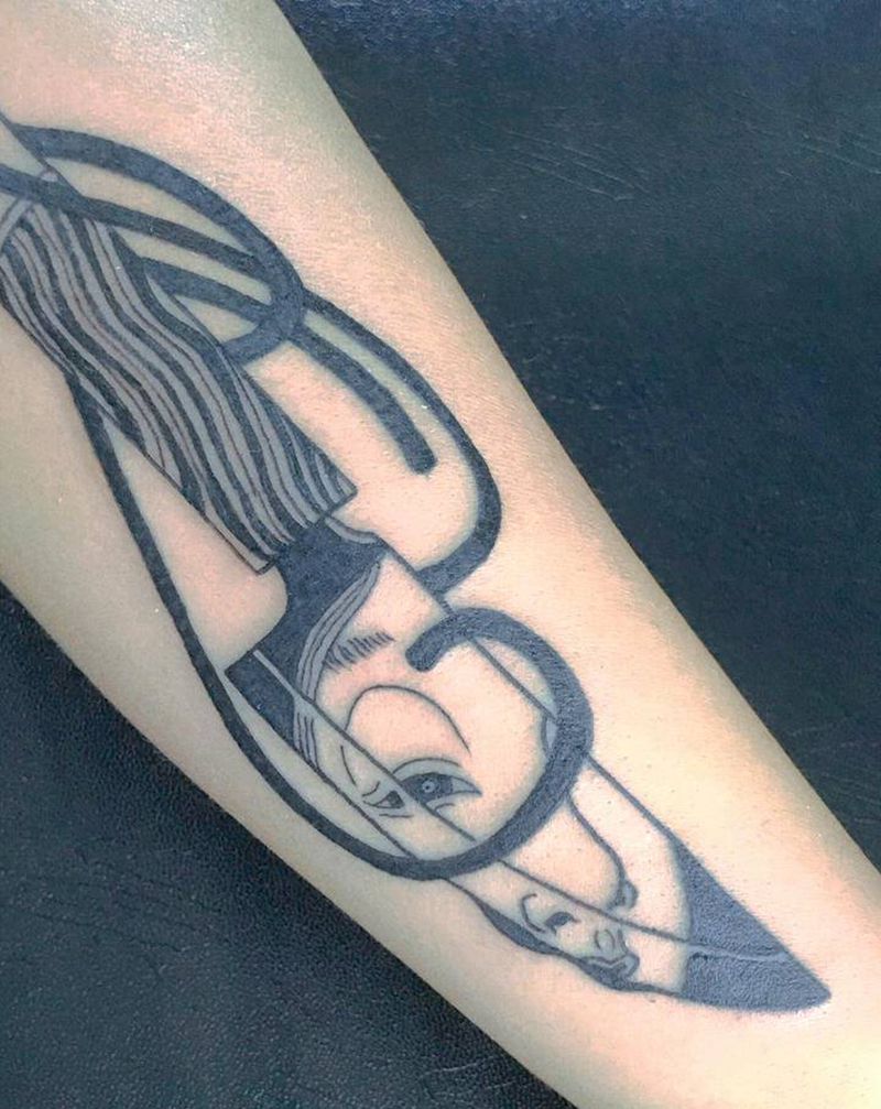 匕首纹身图片_手臂纹身图案