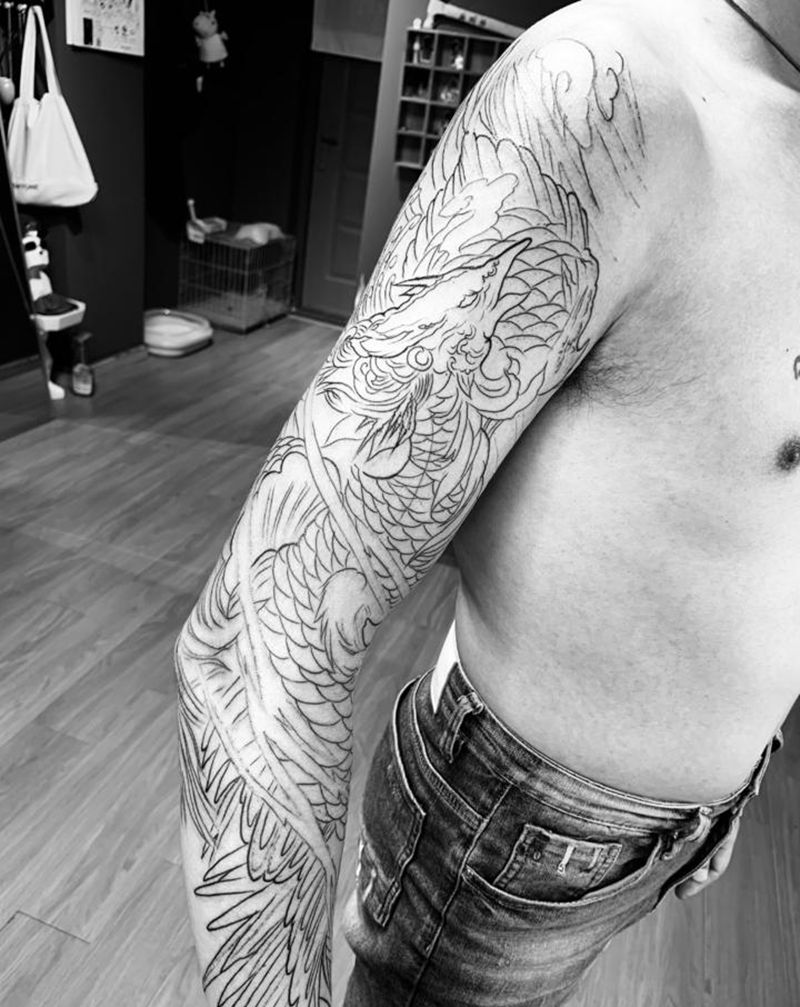 花臂线条凤凰纹身图片_手臂新传统纹身图案