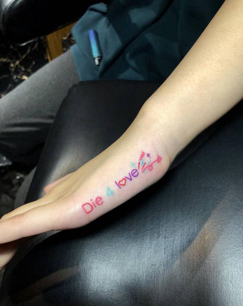 彩色英文纹身图片_手臂腿部花体字纹身图案