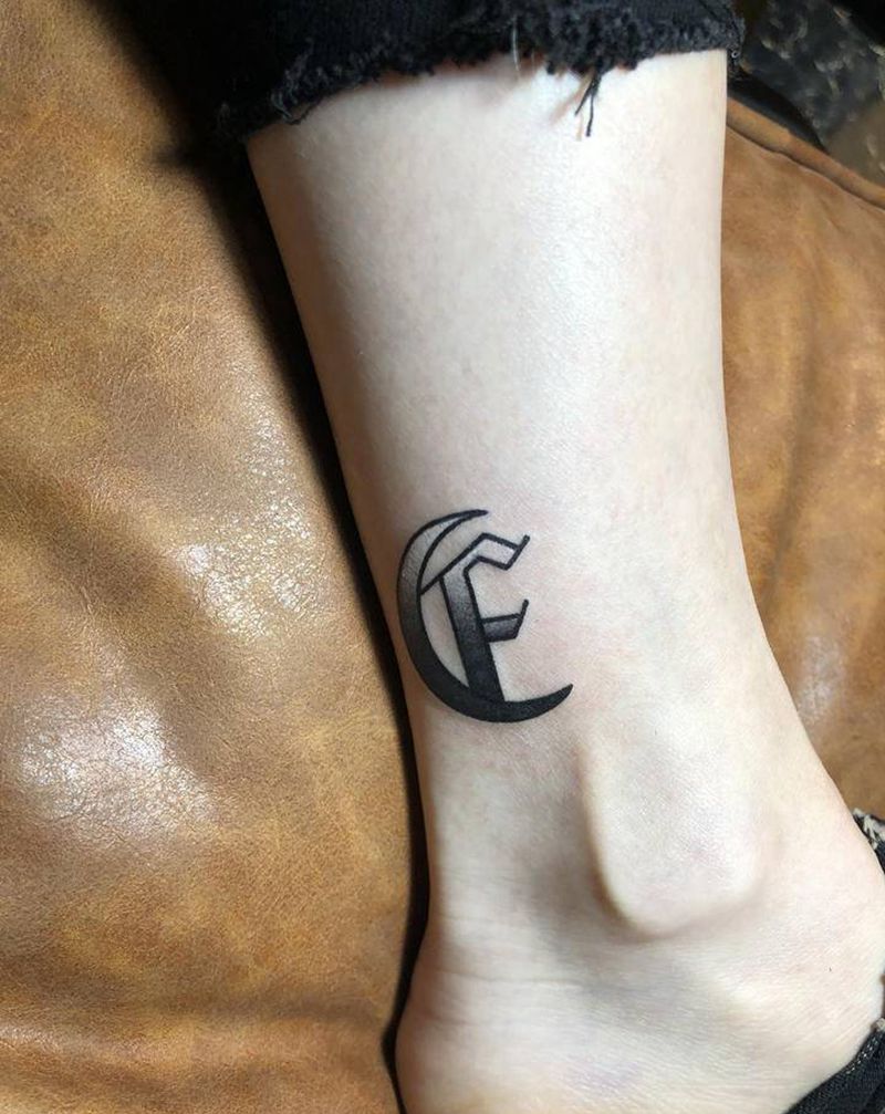 渐变哥特体英文纹身图片_腿部手臂花体字纹身图案