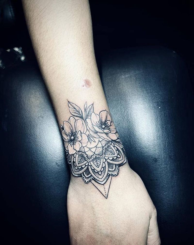 素花臂环纹身图片_手臂腿部点刺几何纹身图案