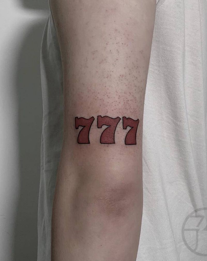 小图数字7纹身图片_Old School纹身图案