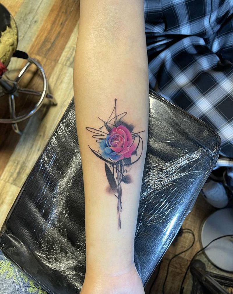 花纹身图片_手臂水彩纹身图案