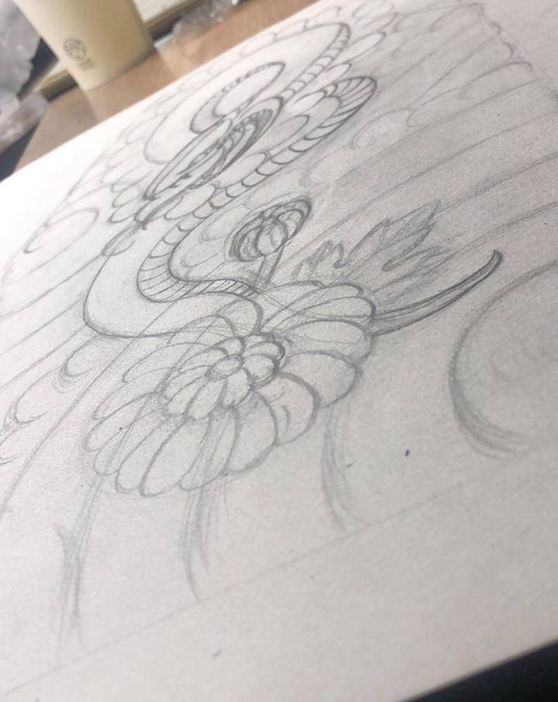 老传统蛇纹身图片_手臂老传统纹身图案