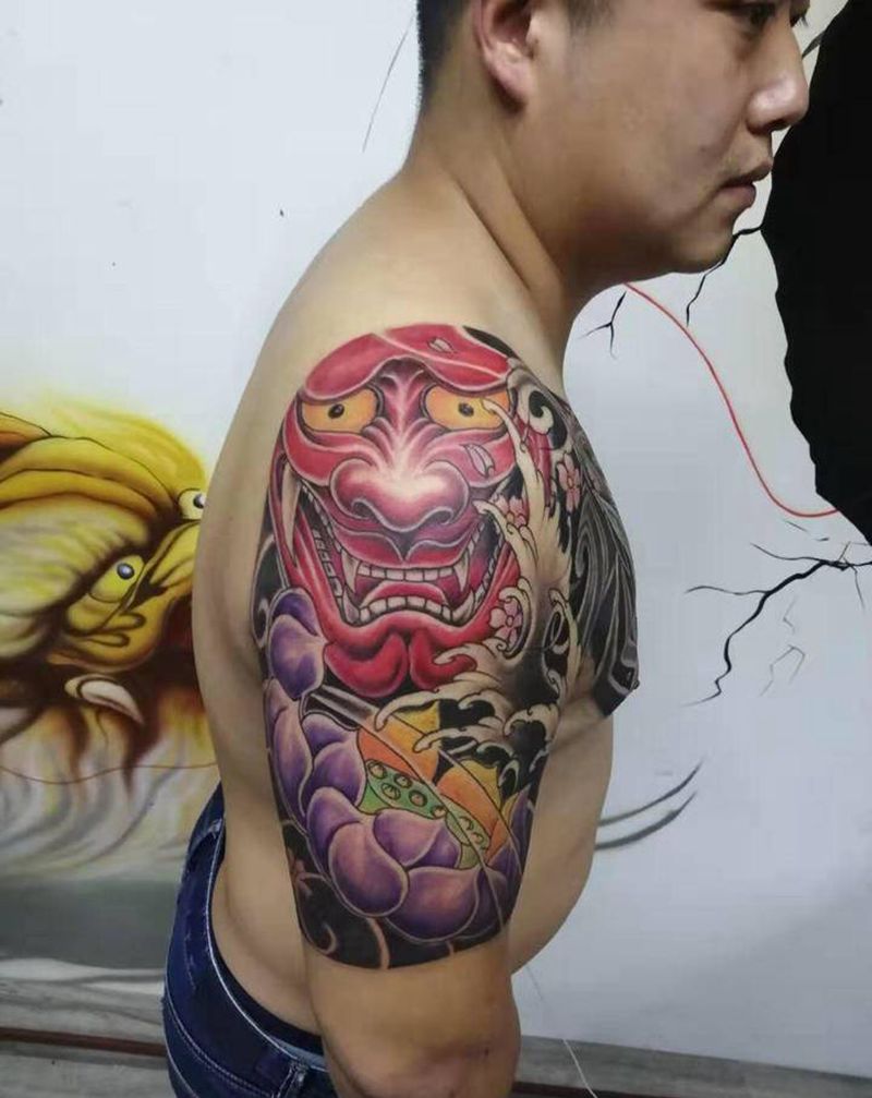 半甲纹身图片_胸部新传统纹身图案