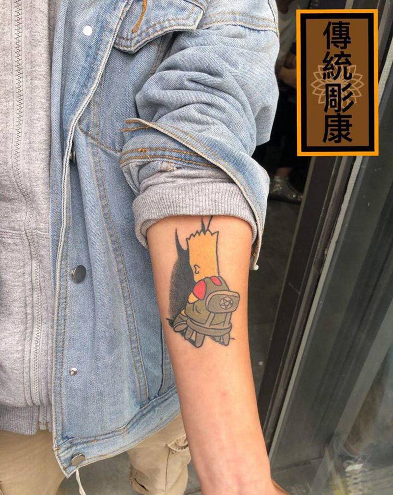 自卑的辛普森纹身图片_手臂New School纹身图案