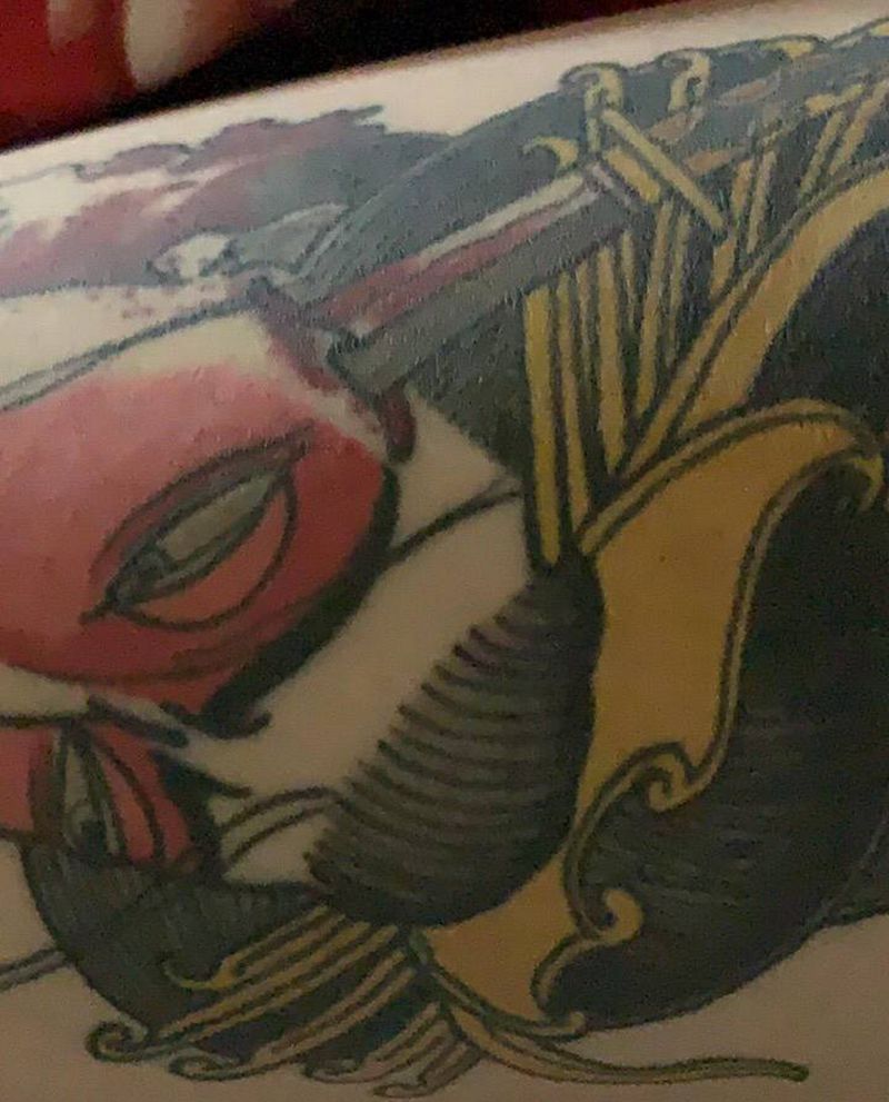 身首买家秀纹身图片_腿部老传统纹身图案