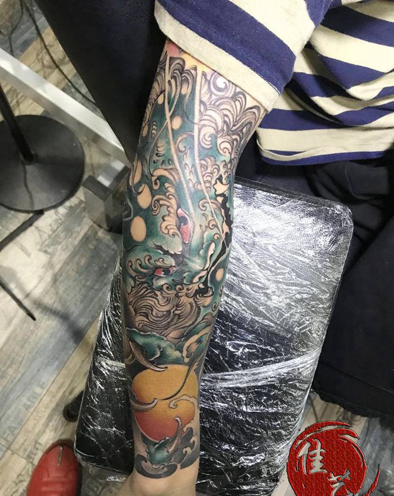 唐狮纹身图片_手臂新传统纹身图案