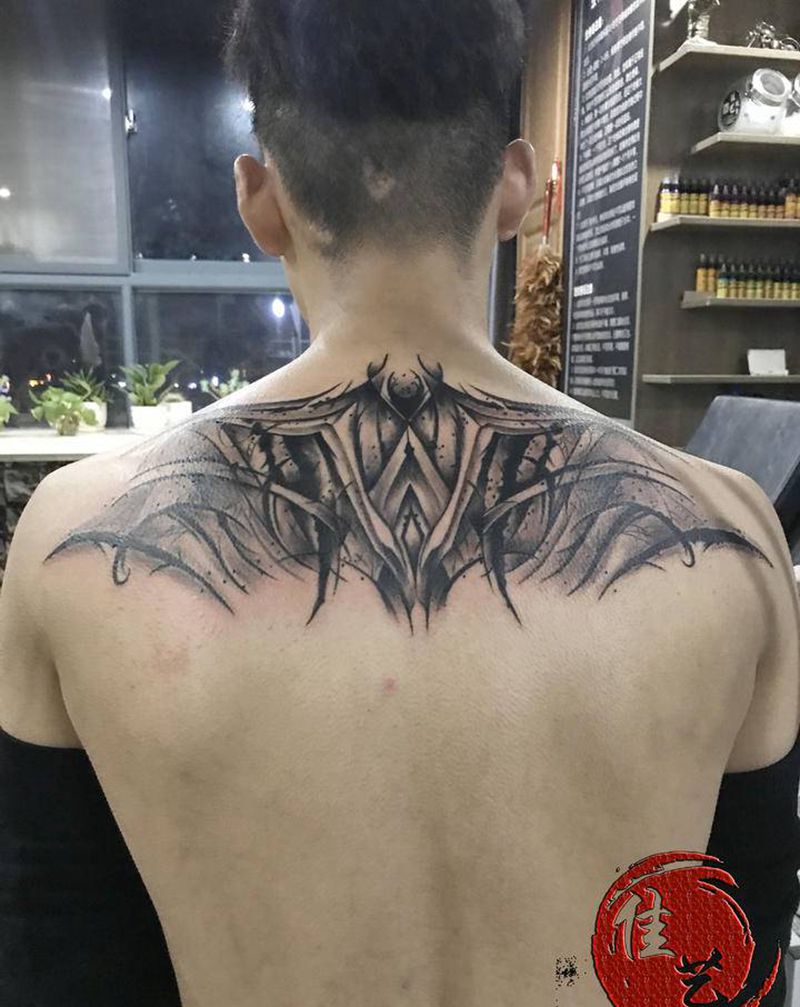 花体纹身图片_肩部New School纹身图案