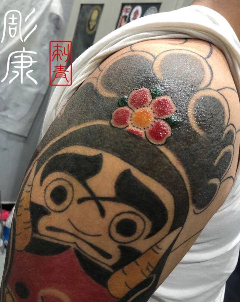 达摩纹身图片_手臂老传统纹身图案