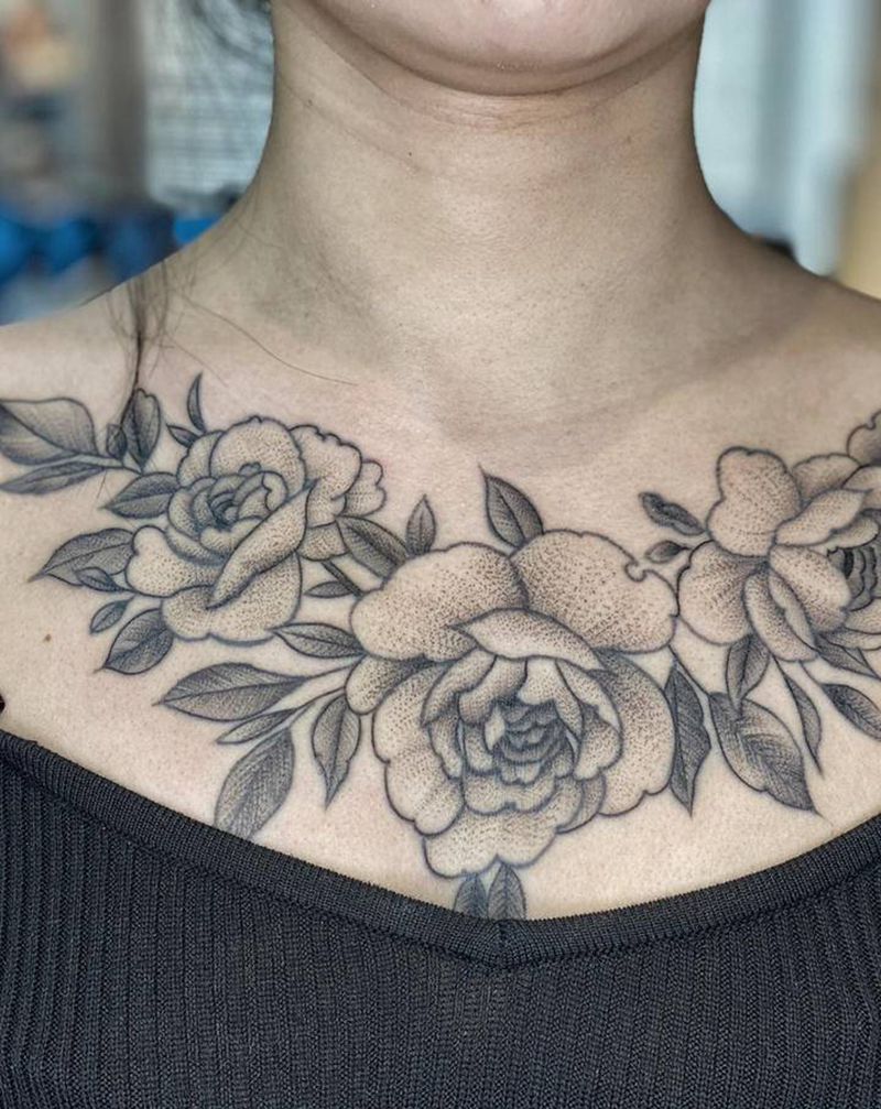 素花纹身图片_胸部点刺纹身图案