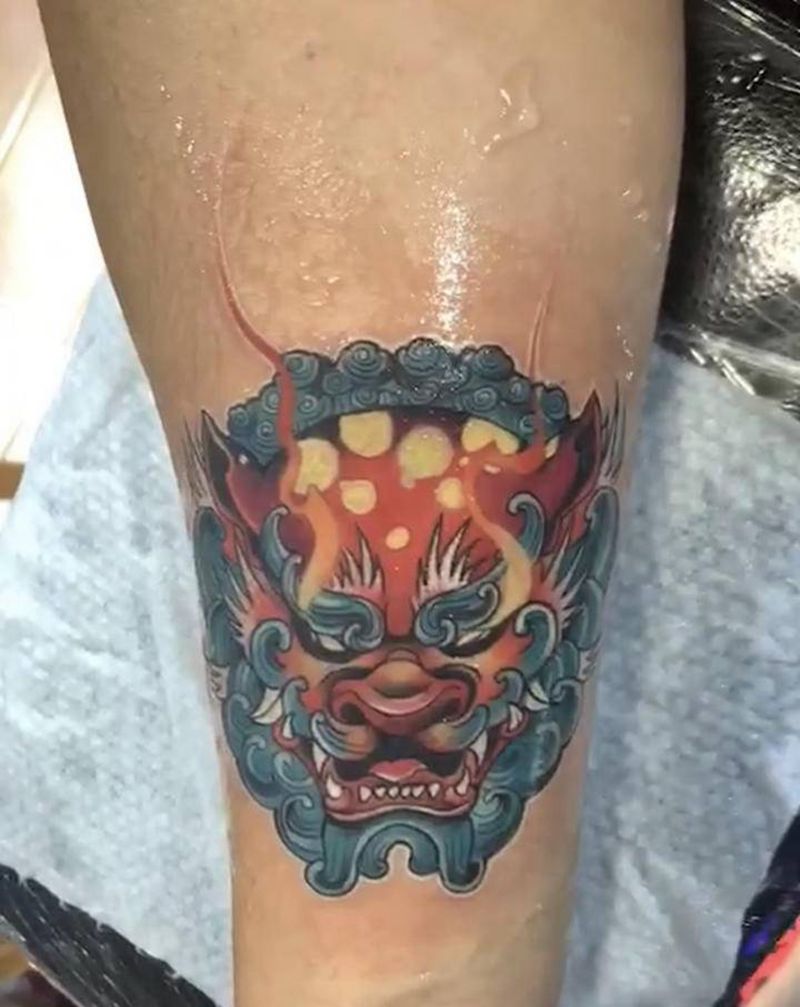 图腾遮盖纹身图片_手臂新传统纹身图案