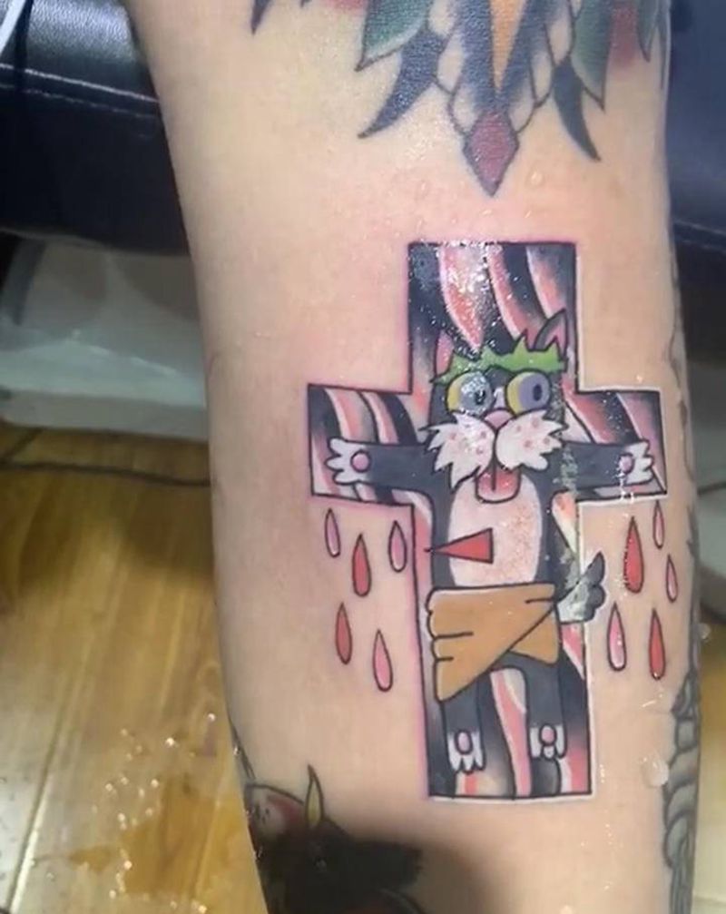 可爱猫猫纹身图片_腿部New School纹身图案