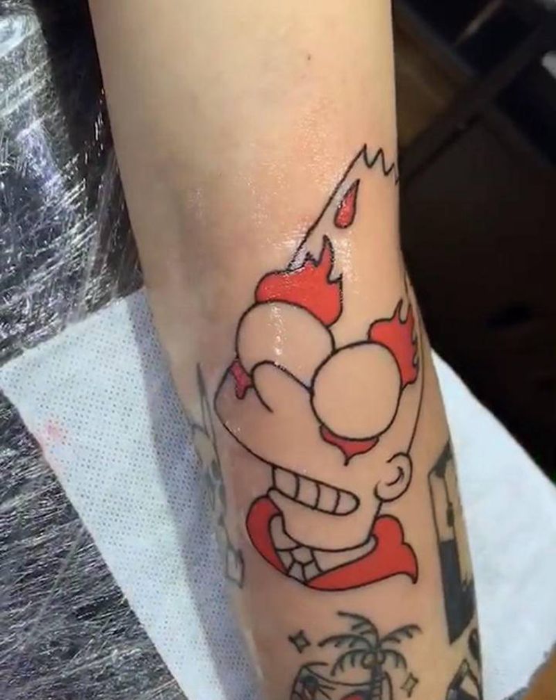 火焰辛普森纹身图片_手臂New School纹身图案