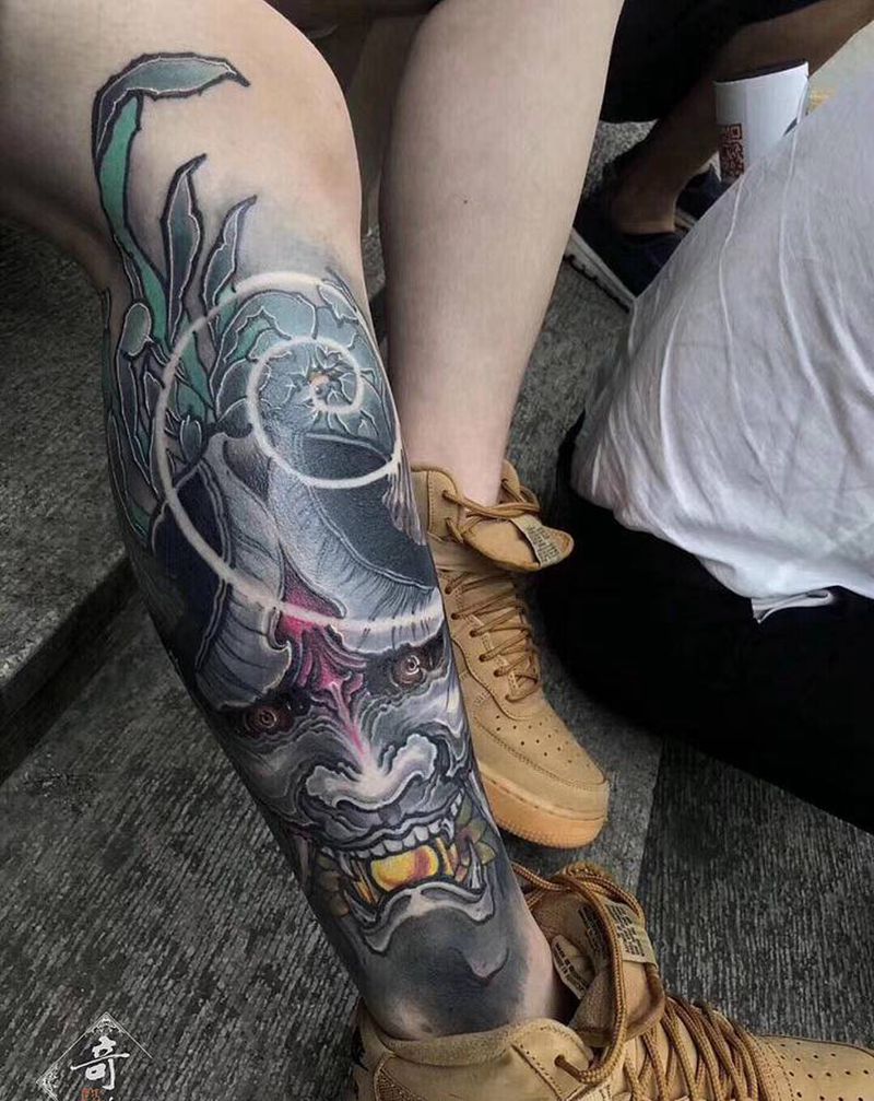 般若纹身图片_腿部新传统纹身图案