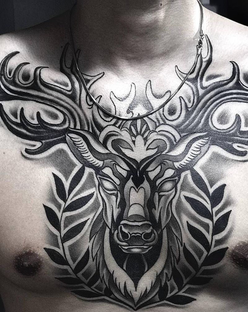 恢复好的鹿补加眼睛纹身图片_胸部纹身图案