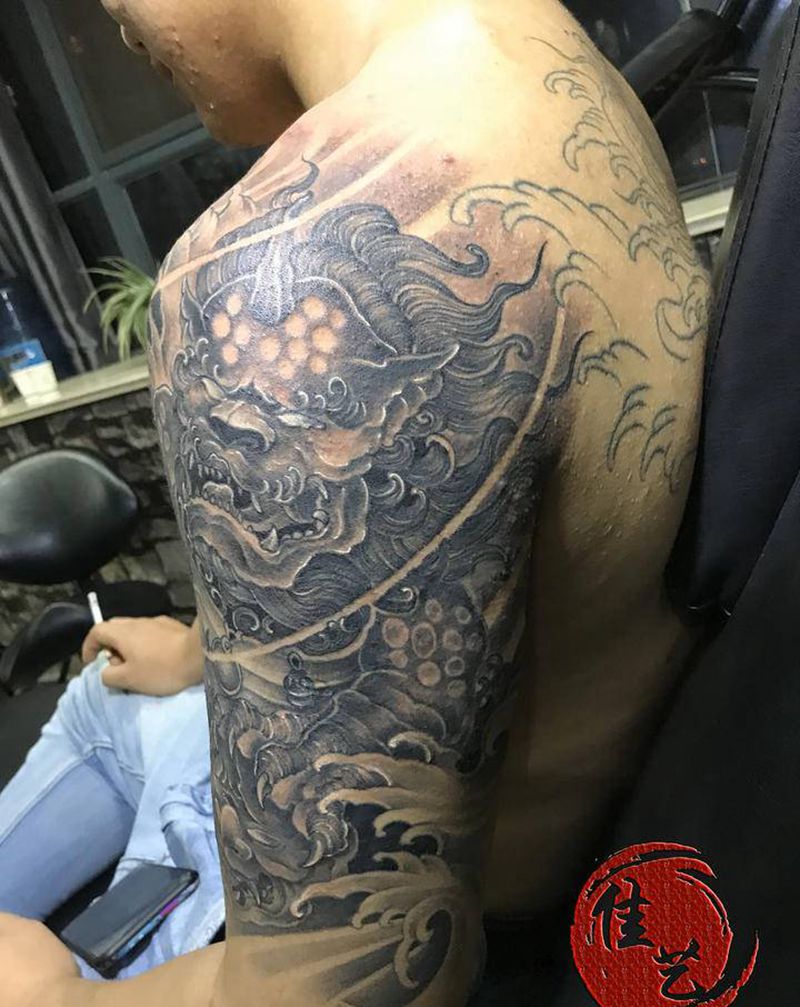 唐狮纹身图片_手臂新传统纹身图案