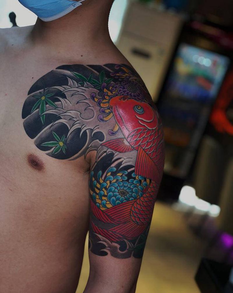 锦鲤 菊花纹身图片_手臂老传统纹身图案