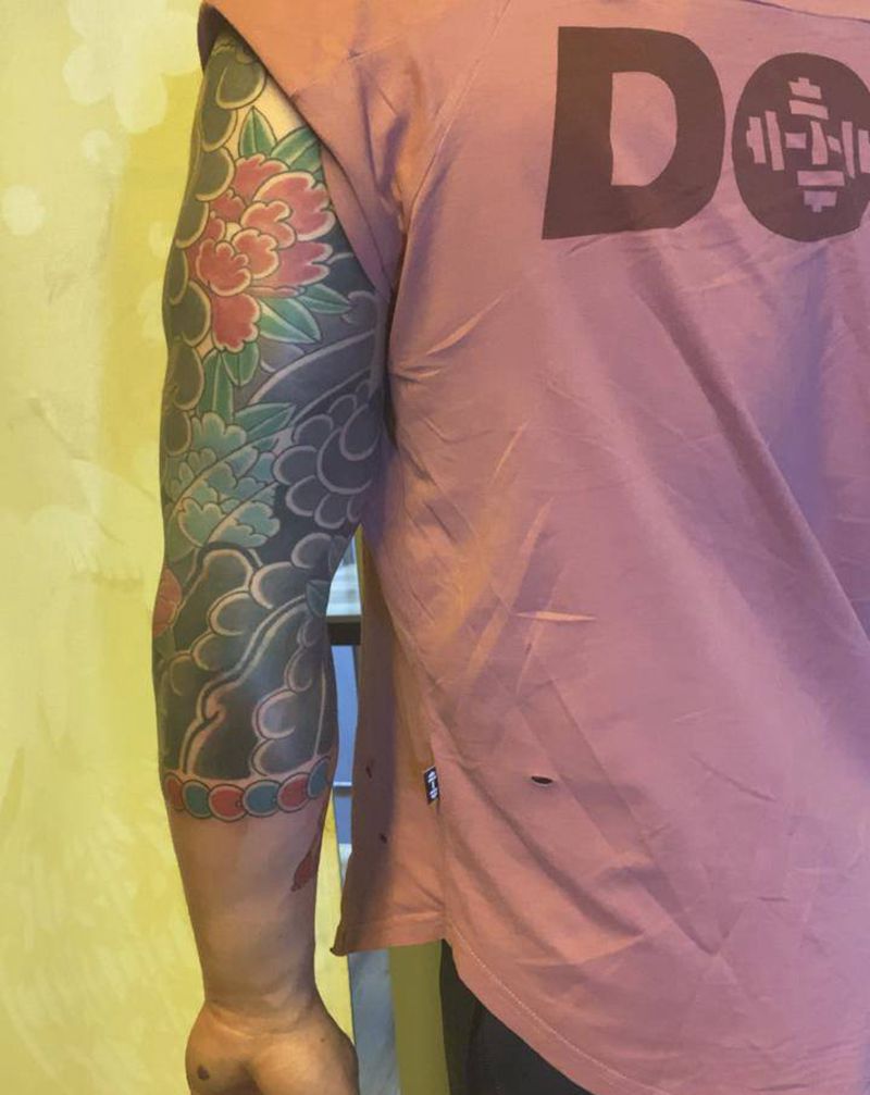 七分臂纹身图片_手臂老传统纹身图案