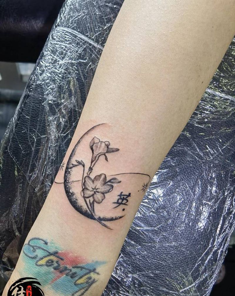 兰花纹身图片_手臂点刺New School纹身图案