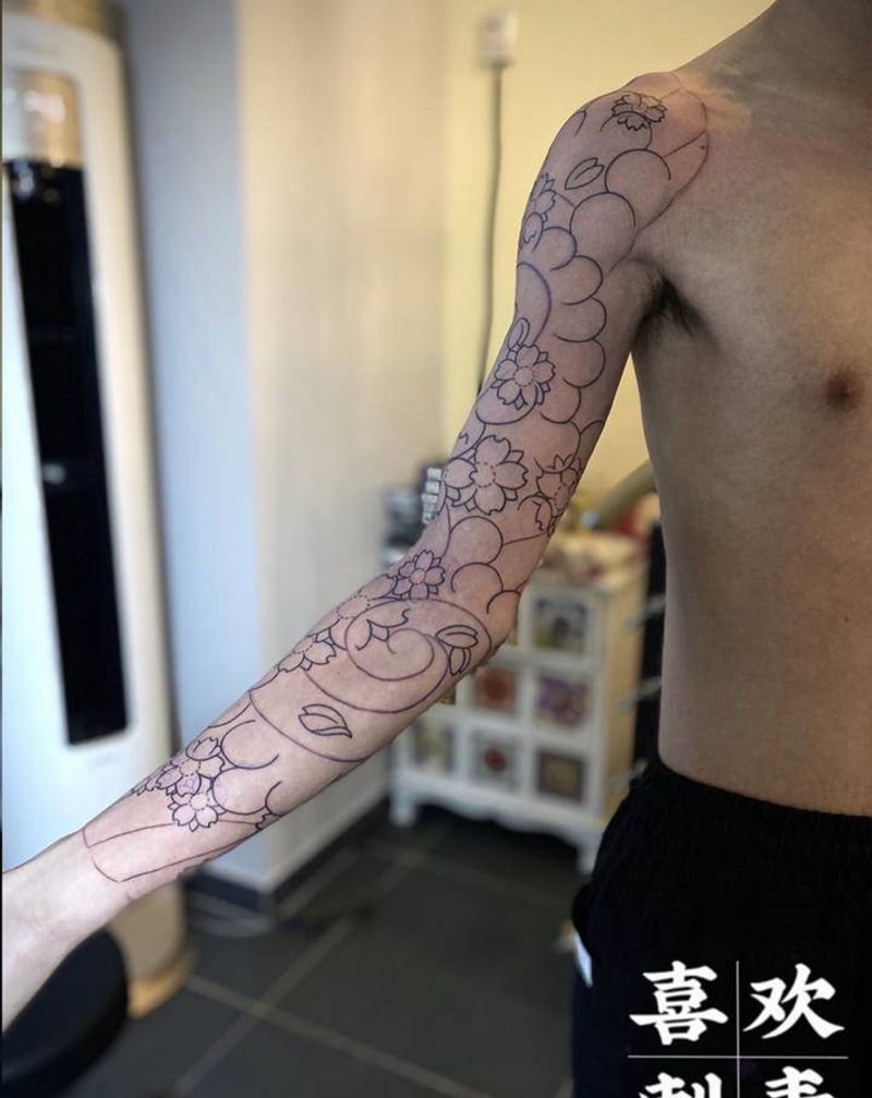 樱花臂纹身图片_手臂老传统樱花纹身图案