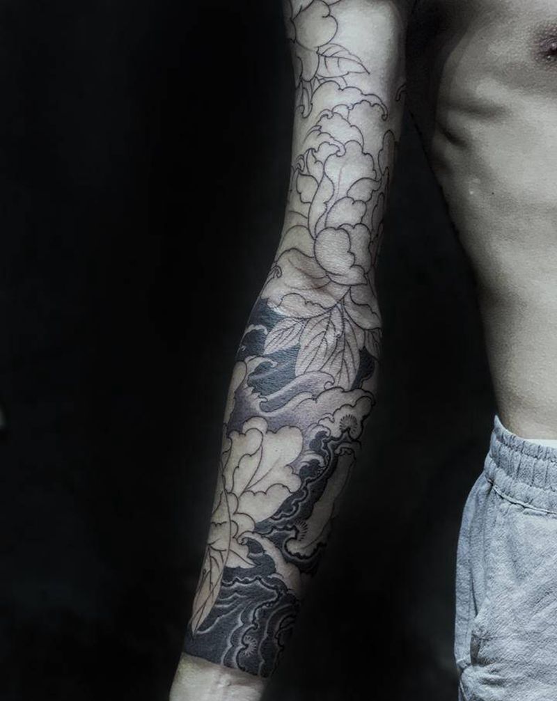 牡丹花臂纹身图片_手臂新传统纹身图案