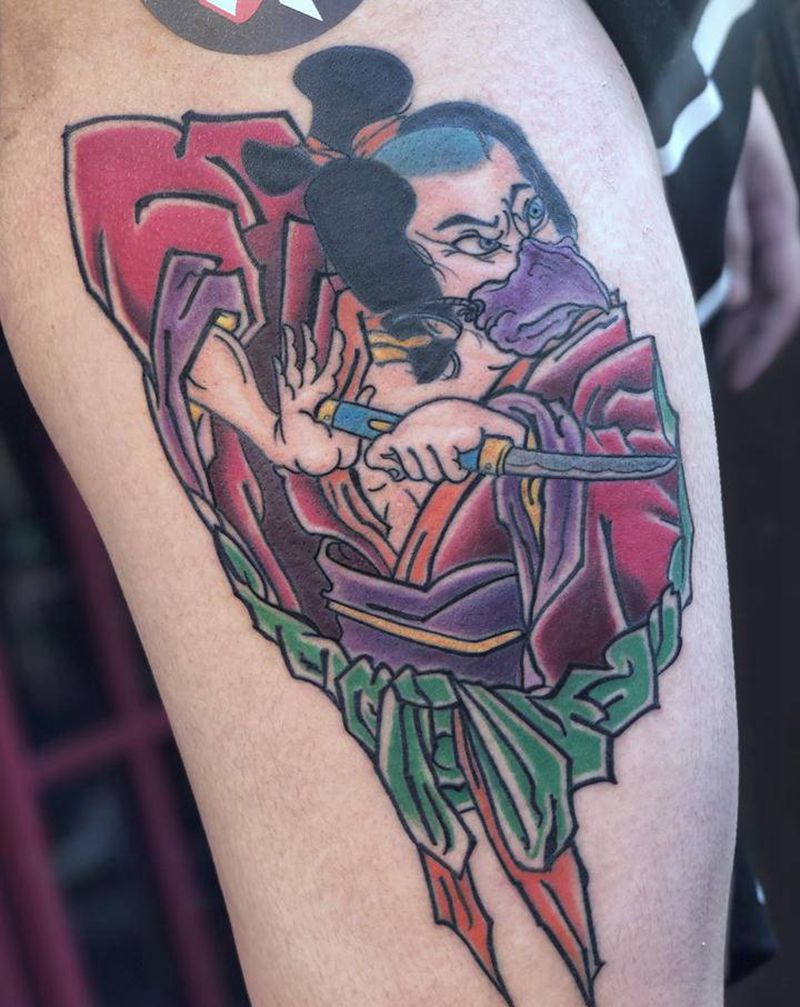 武士纹身图片_腿部老传统纹身图案