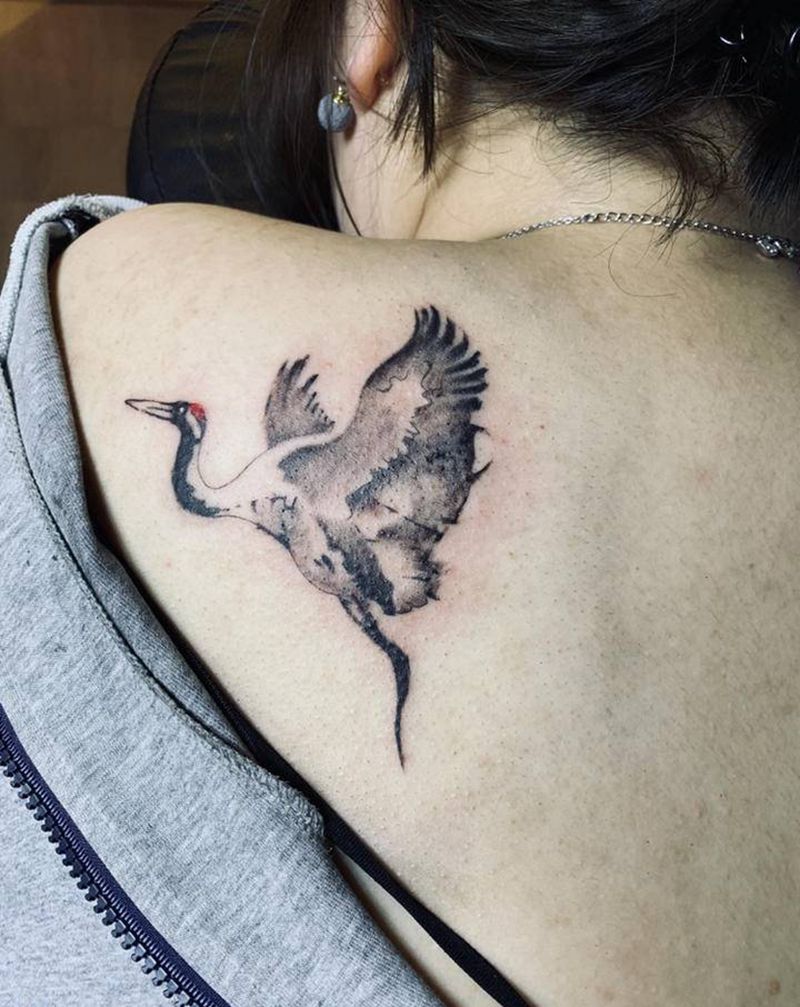 仙鹤水墨纹身图片_背部水墨仙鹤纹身图案