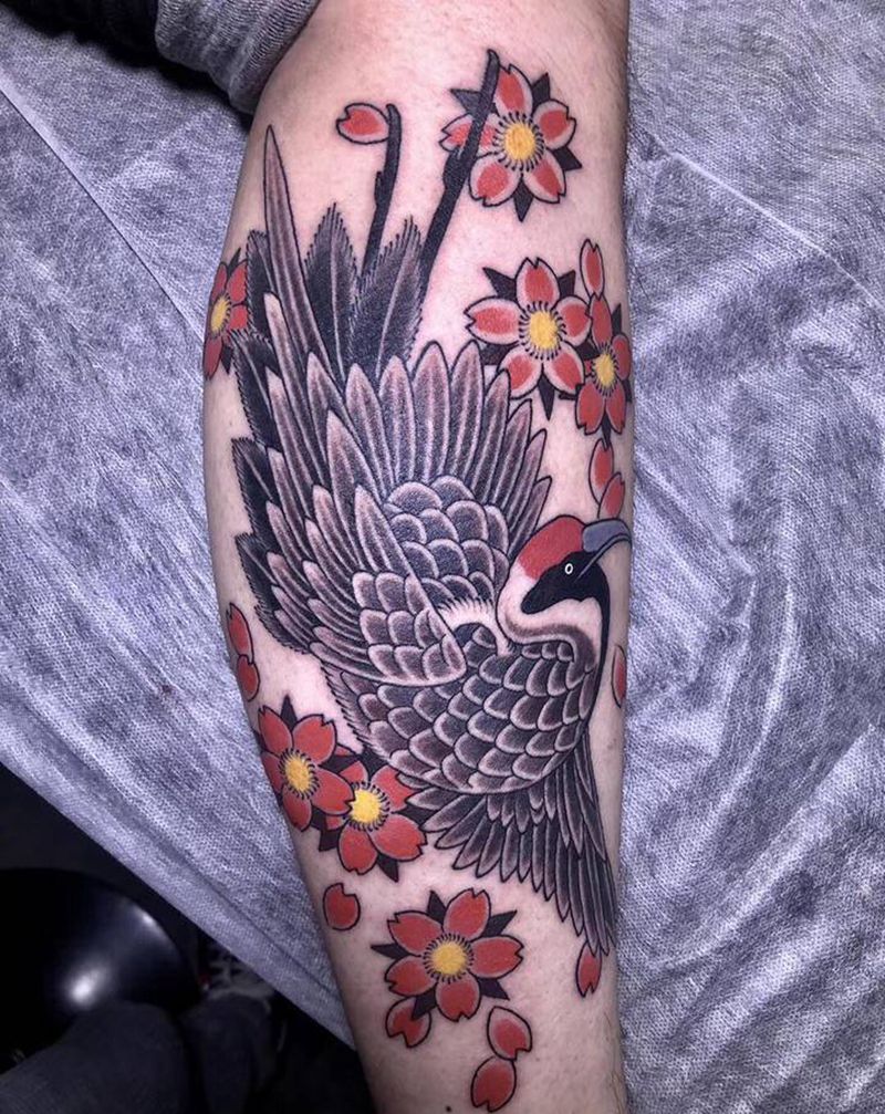 仙鹤纹身图片_腿部新传统仙鹤纹身图案