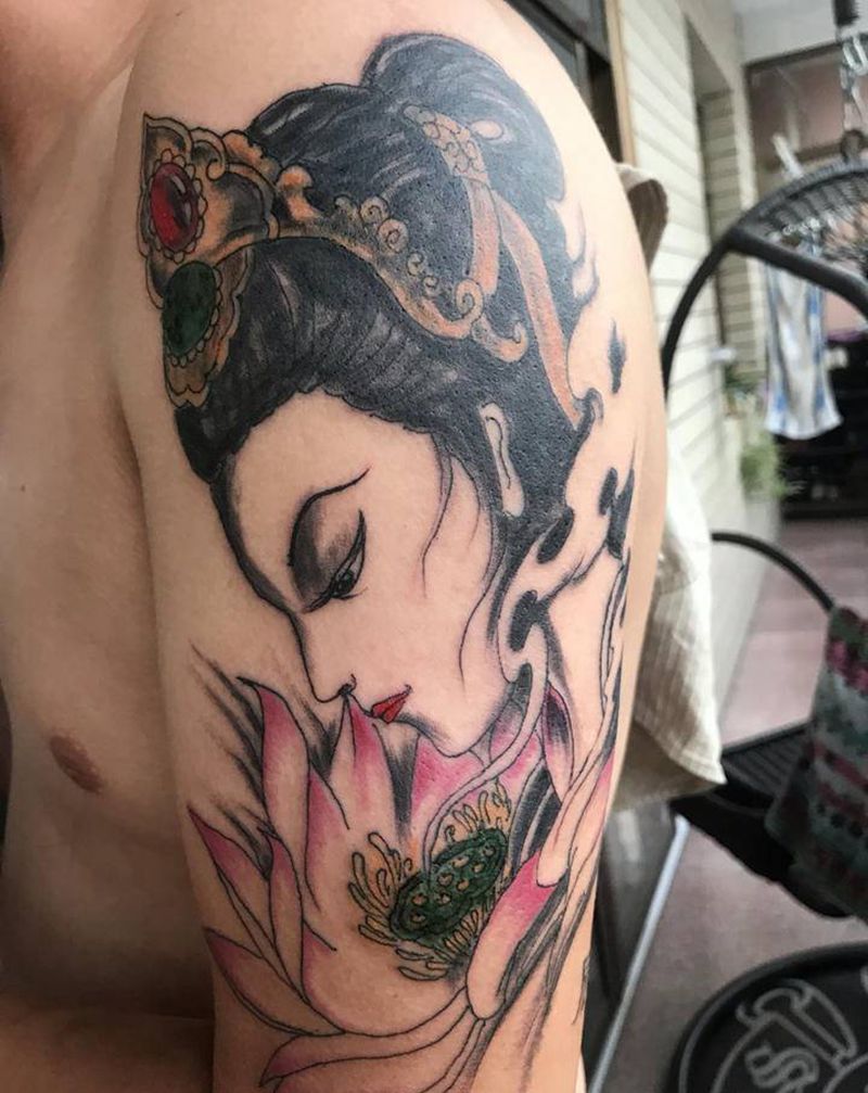 花旦纹身图片_手臂新传统纹身图案