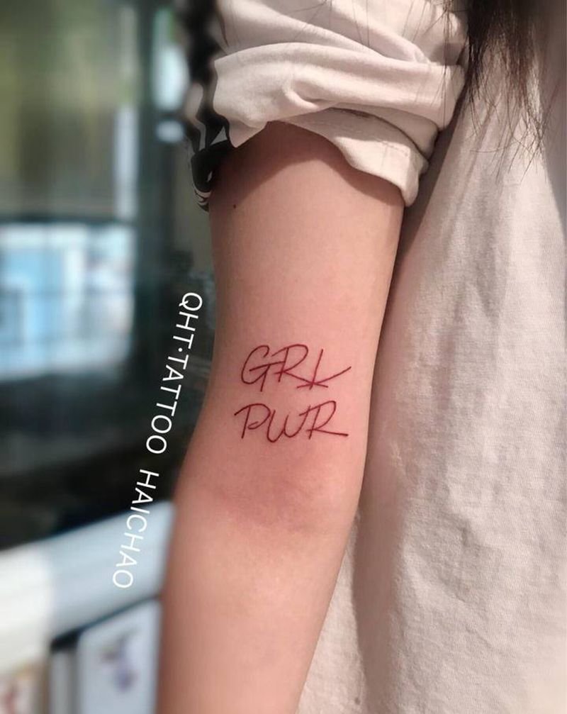 小字母纹身图片_手臂纹身图案