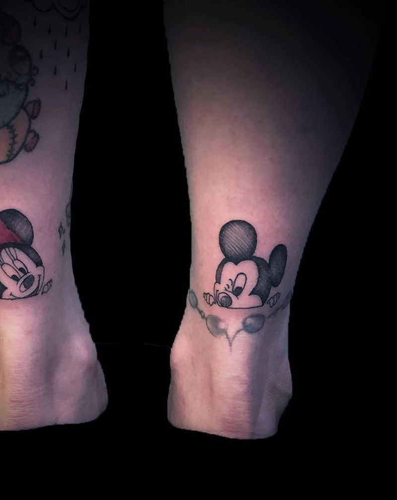 米奇纹身图片_脚部腿部纹身图案