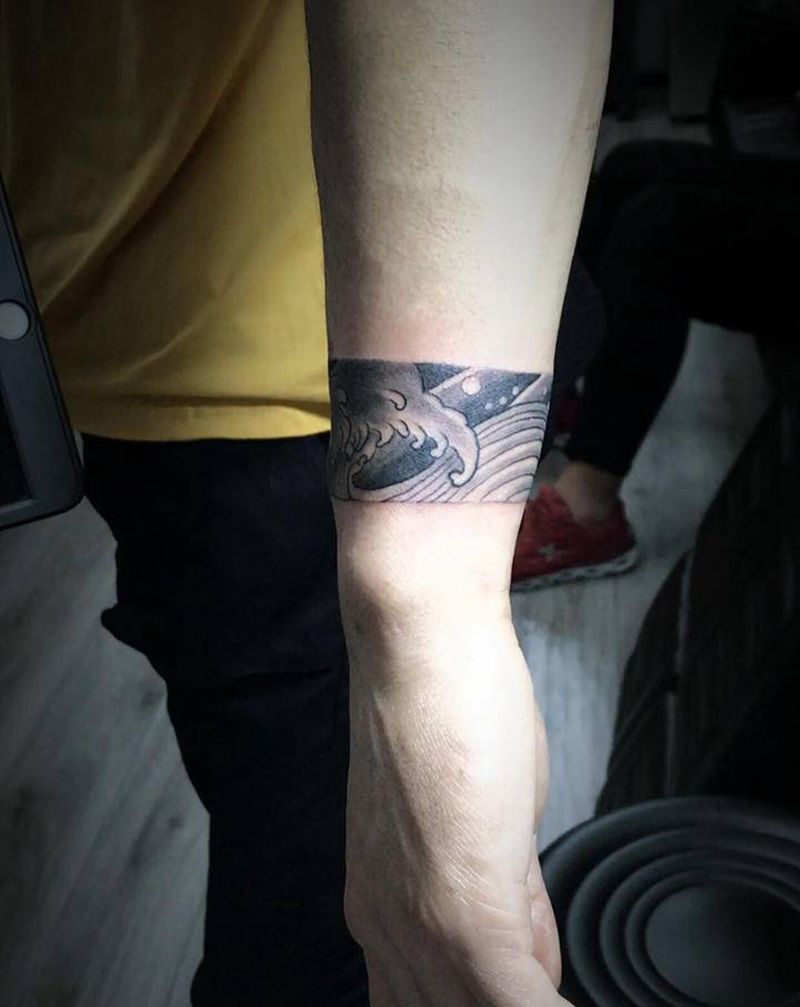 传统臂环纹身图片_手臂新传统纹身图案