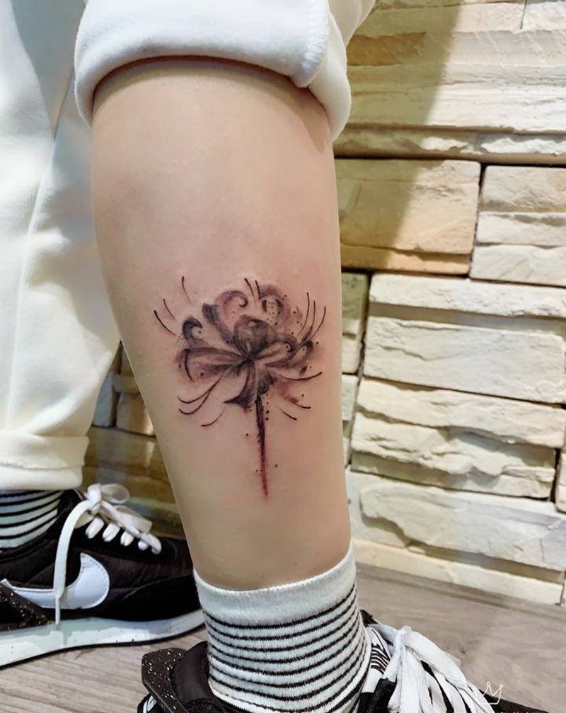 彼岸花纹身图片_脚部水墨彼岸花纹身图案