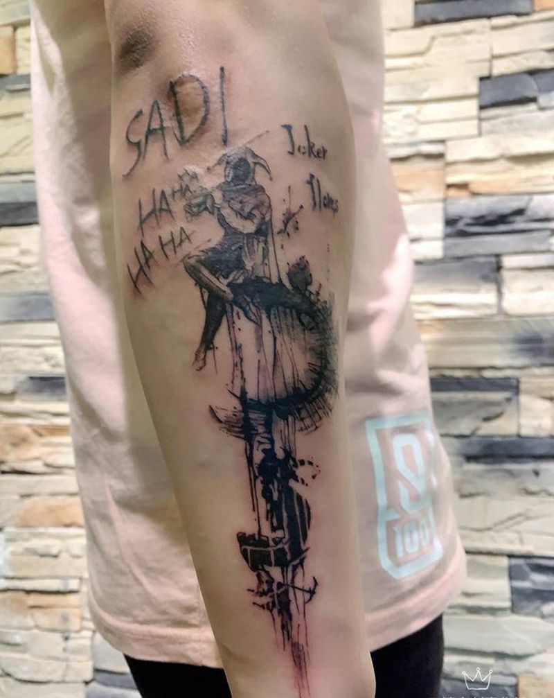 小丑纹身图片_手臂小丑纹身图案