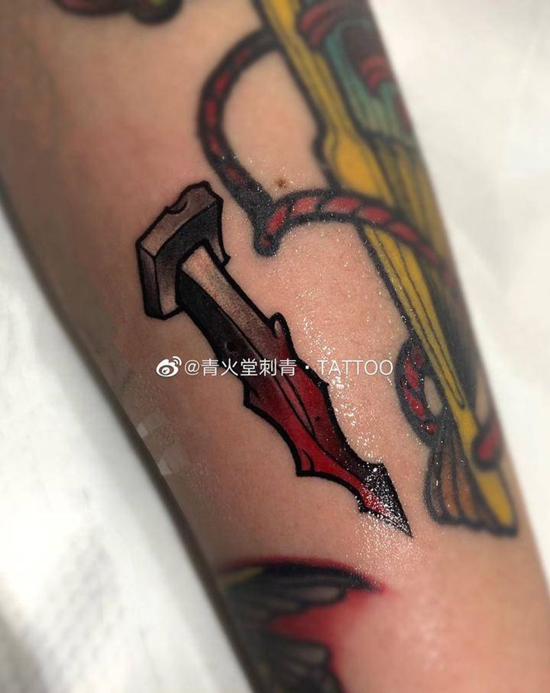 钉钉纹身图片_手臂New School纹身图案