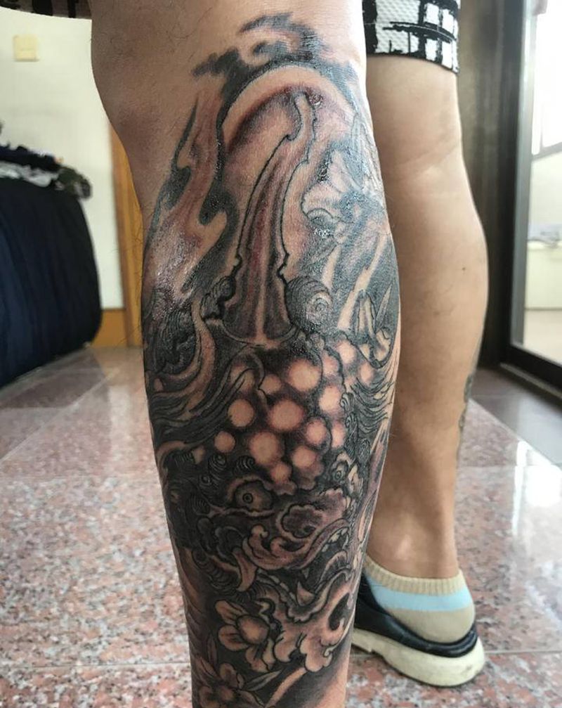 唐狮纹身图片_腿部新传统纹身图案