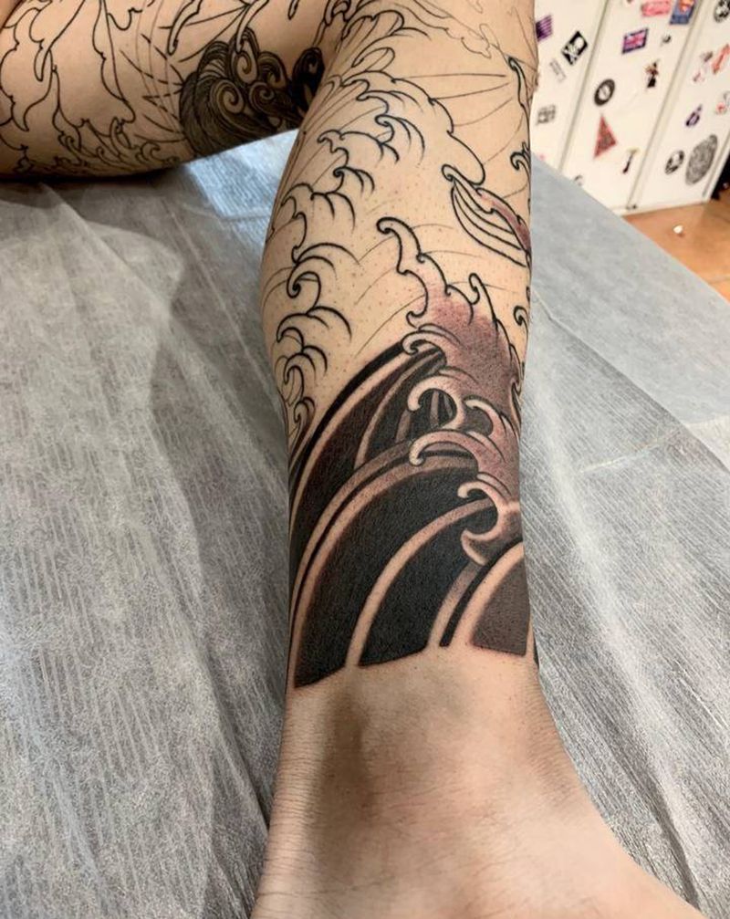 板雾纹身图片_腿部老传统纹身图案