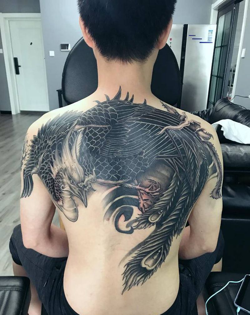 凤凰纹身图片_背部纹身图案