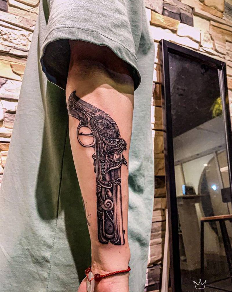 老枪纹身图片_手臂New School欧美写实老枪 枪纹身图案