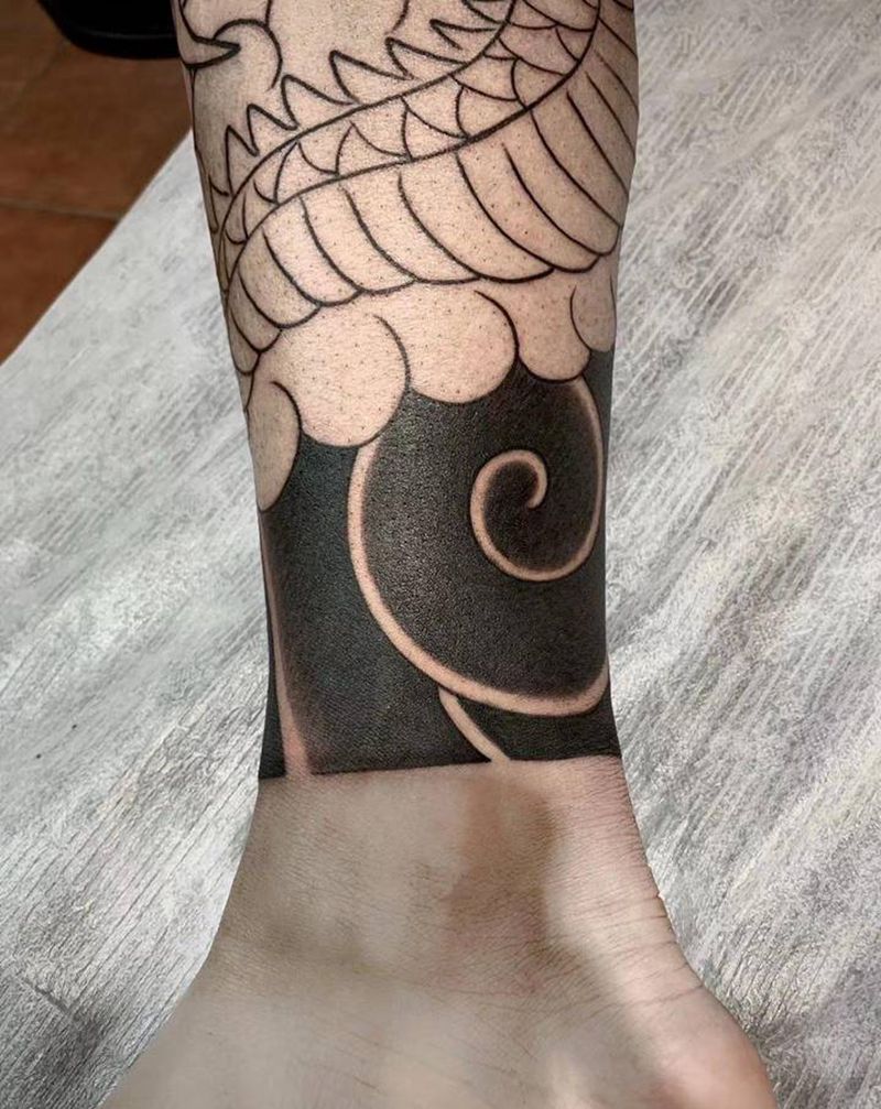 刹车印纹身图片_腿部老传统纹身图案