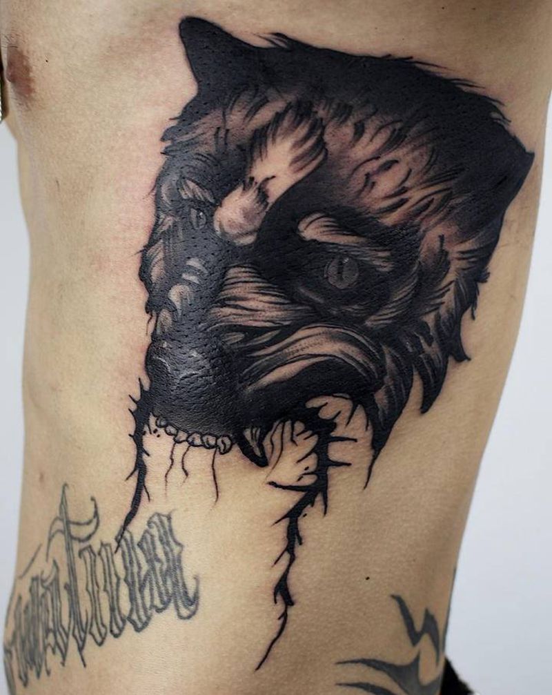暗黑狼纹身图片_腰部New School纹身图案