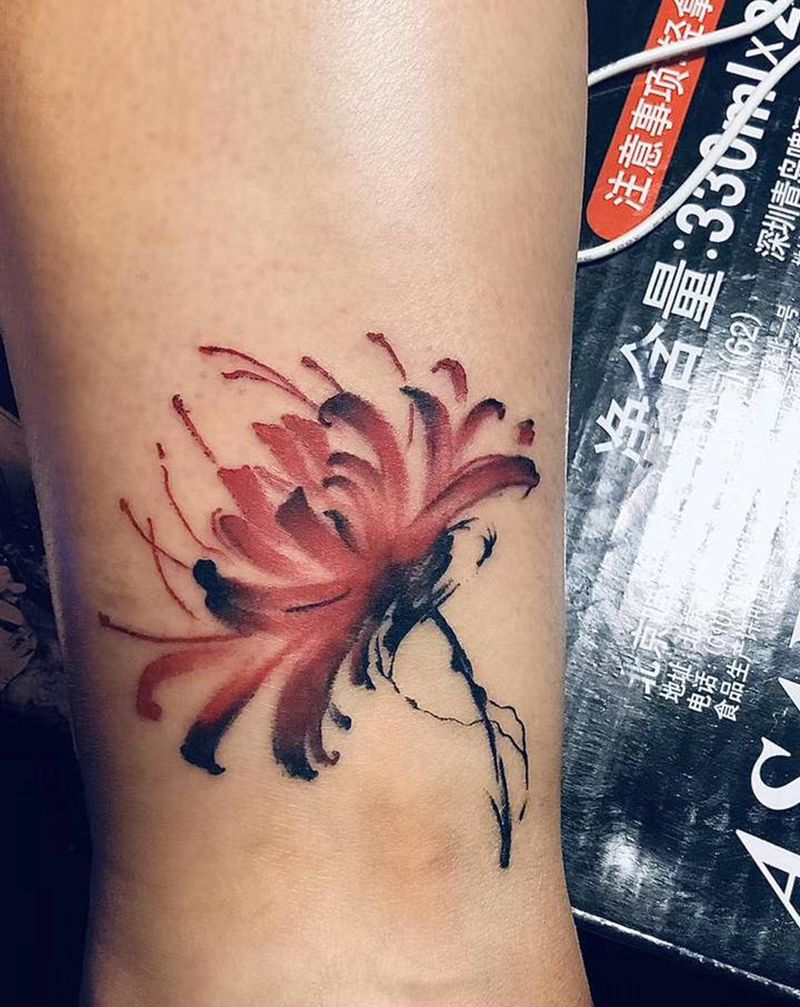 彼岸花纹身图片_腿部水墨纹身图案