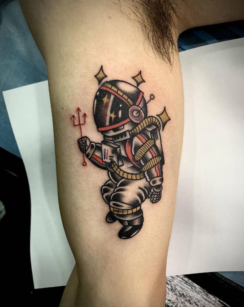 太空人纹身图片_手臂Old School纹身图案