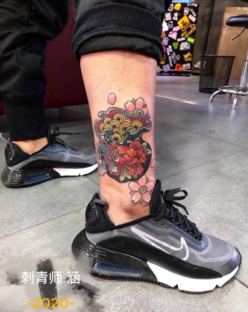日式福袋遮盖纹身图片_腿部福袋遮盖纹身图案