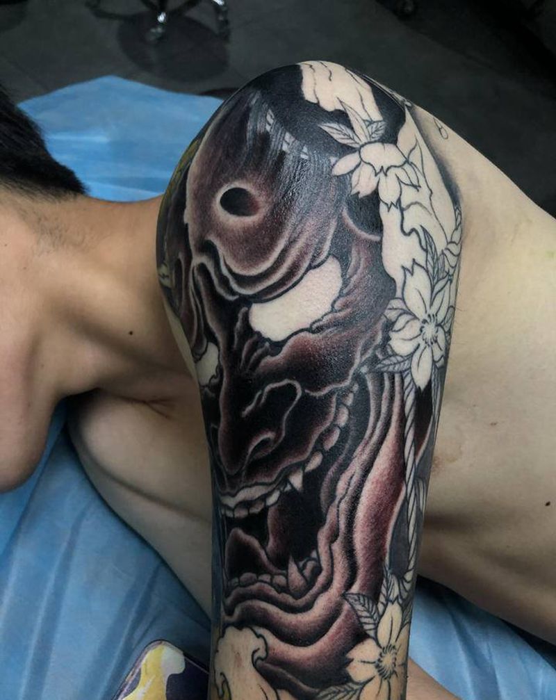 般若黑灰部分底色纹身图片_手臂新传统般若纹身图案