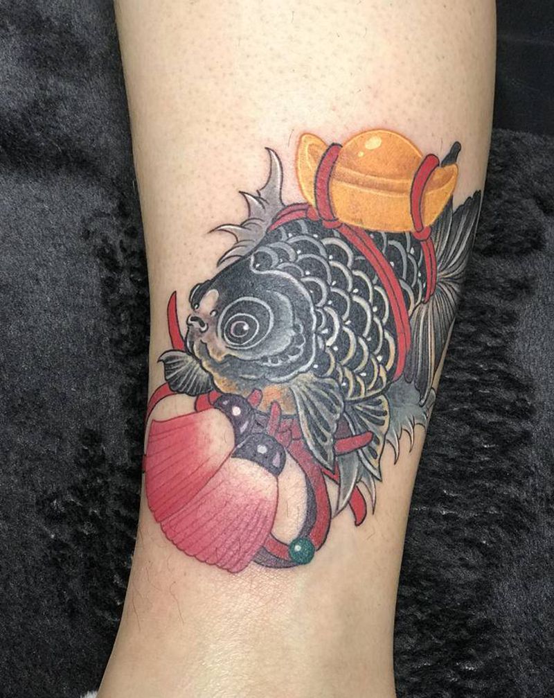 日式小摆件盖多年前的作品纹身图片_脚部新传统水彩纹身图案