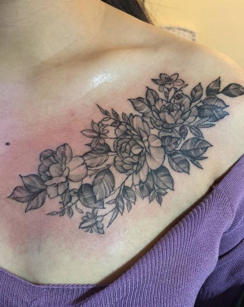 素花纹身图片_肩部点刺花纹身图案