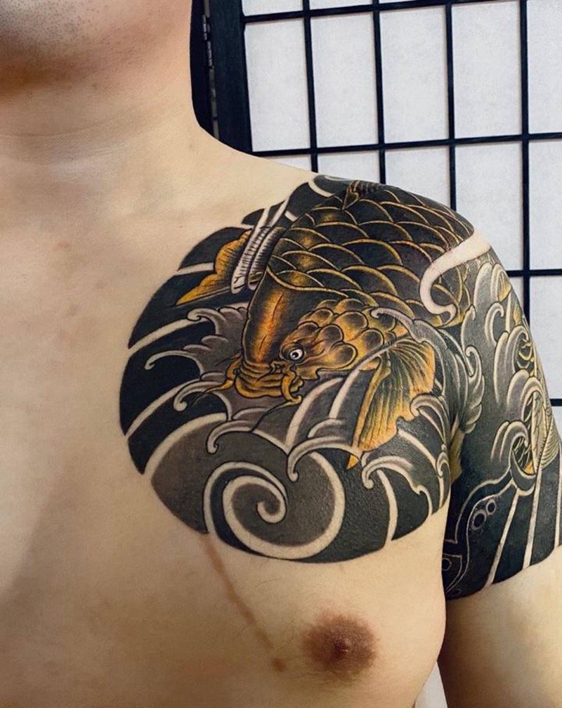 半甲遮盖旧图纹身图片_胸部手臂老传统纹身图案